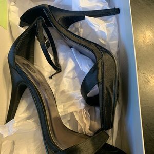Gently used women’s high heel shoes